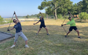 Nordic Yoga au bord du lac