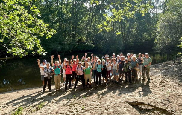 clap de fin pour les marcheurs au bord de  La leyre